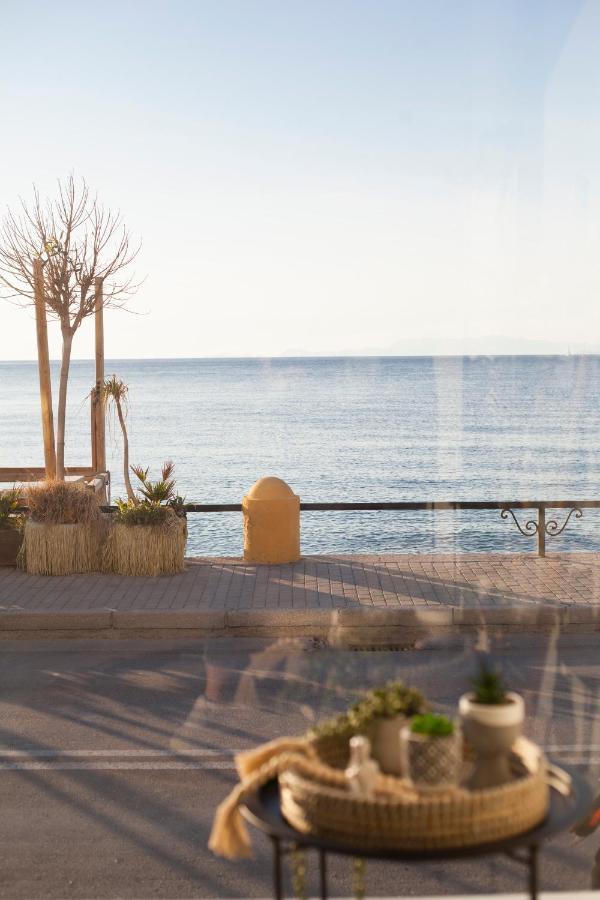 Sea Side *
